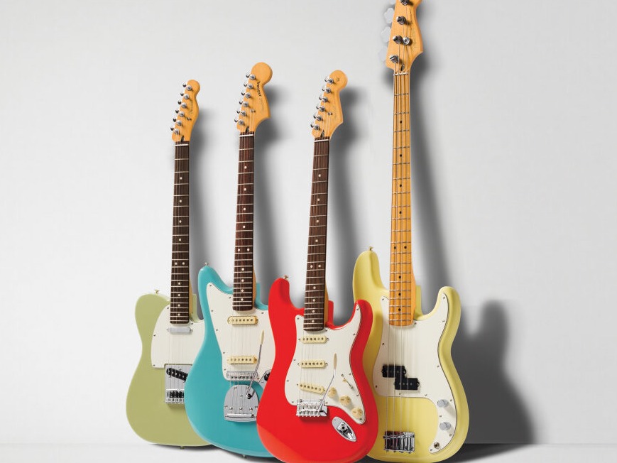 Which big features comes with Fender Player II?