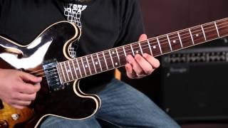 Blues Rock Soloing Guitar Lesson - Playing over Chords with Arpeggios
