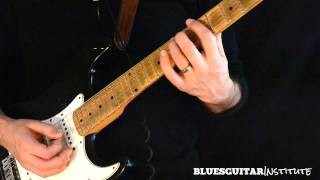Beginner Minor Pentatonic Blues Lesson + Pentatonic Riff