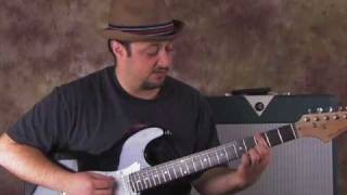 How to Play Smoke On the Water - Beginner Guitar Lessons - Main Riff