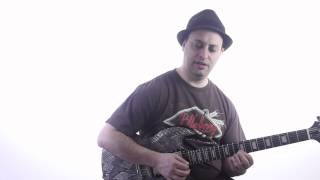 Blues Pentatonic Lick in C# Minor - Blues Guitar Lesson on Pentatonic Licks