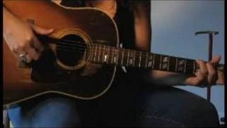 Free Guitar Lessons: Country Blues Fingerpicking : How to Thumb the Baseline in Blues Fingerpicking