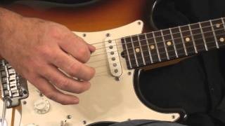 Guitar Lesson: Simple Arpeggios With Open Chords And Picking